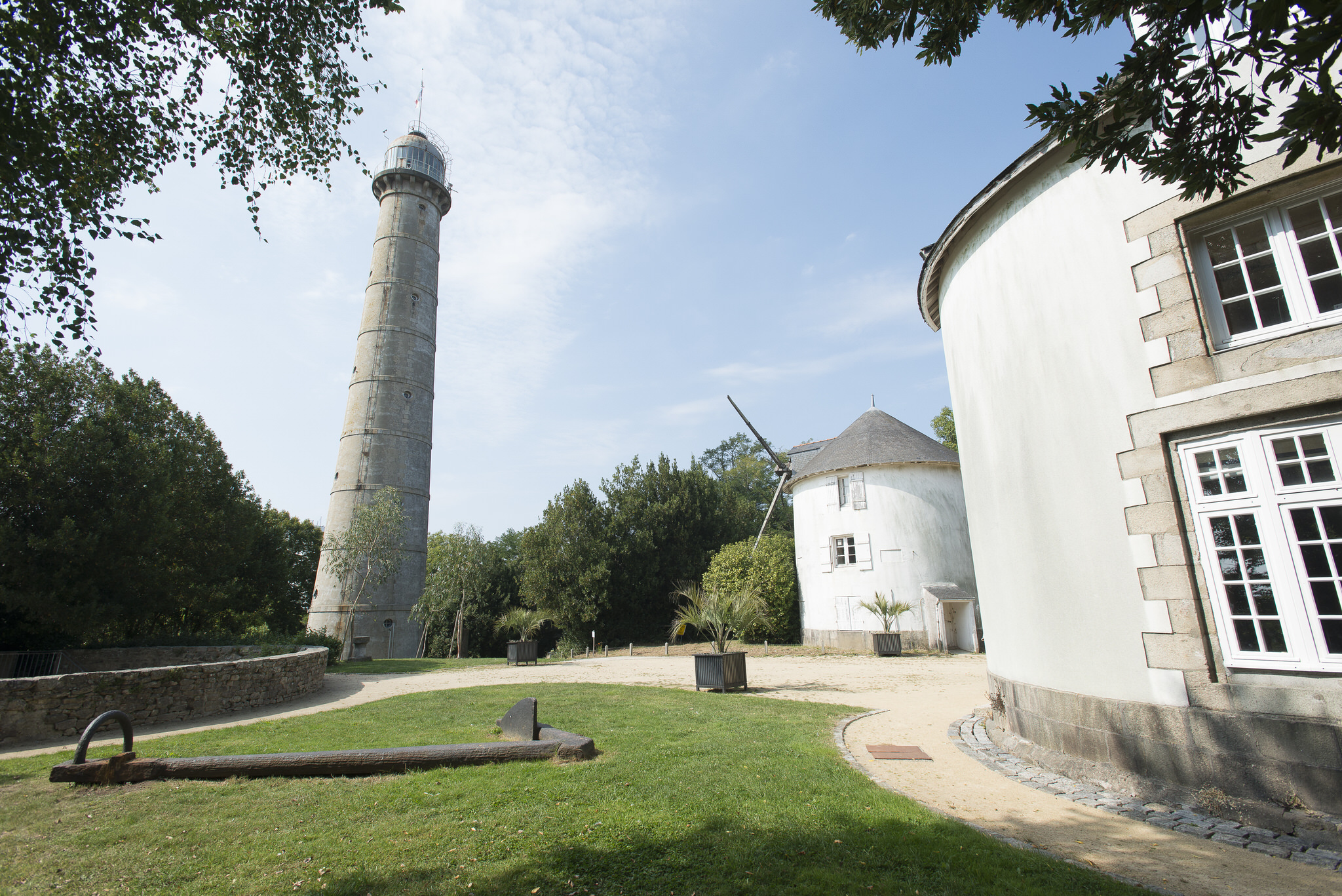 La Tour de la Découverte et les moulins du Faouédic - Enclos du Port - Péristyle - Lorient