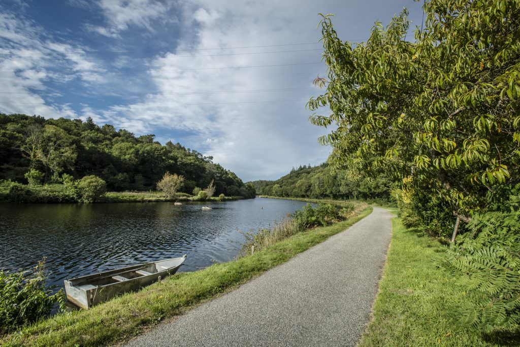 Hennebont, chemin de halage près de la rivière du Blavet