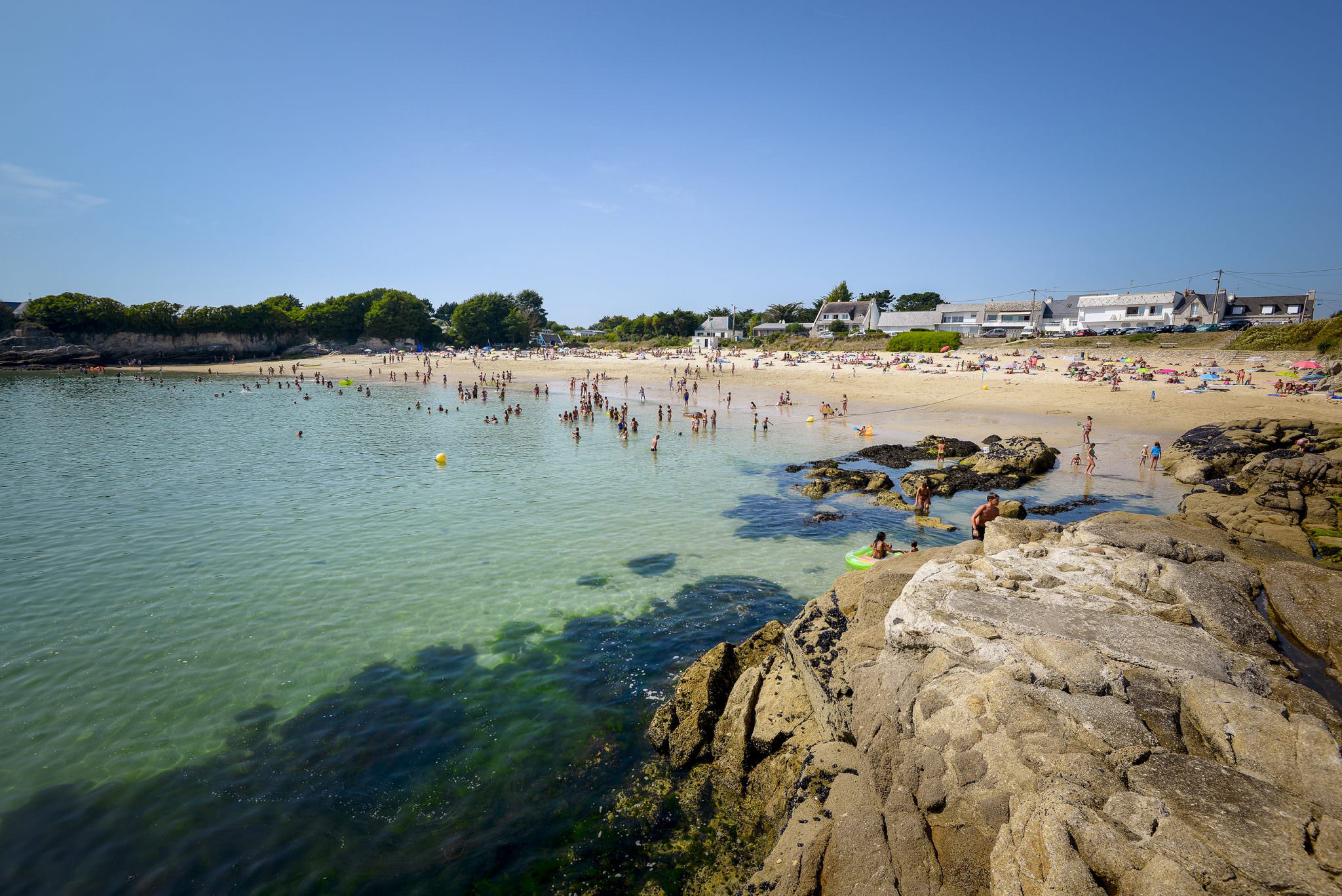 © Emmanuel LEMEE - La plage du Perello à Plœmeur. La plage du Perello à Plœmeur.