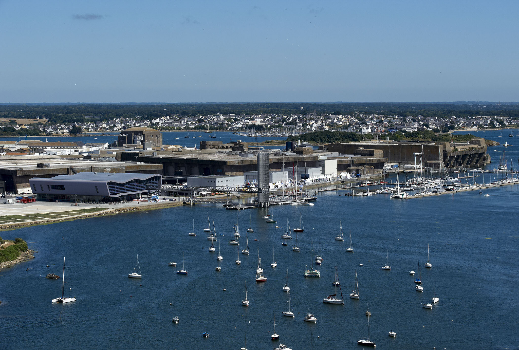 Lorient vue du ciel, site de la Base de sous-marins et de la Cité de la Voile Eric Tabarly