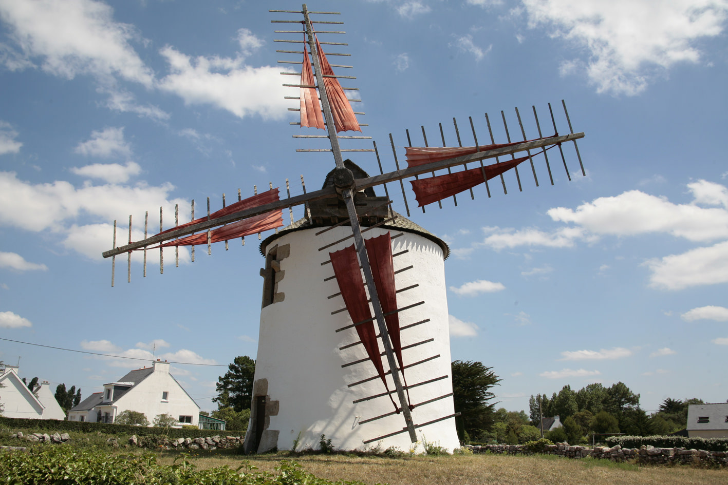 Vieux moulin sur la Ria d'Etel.