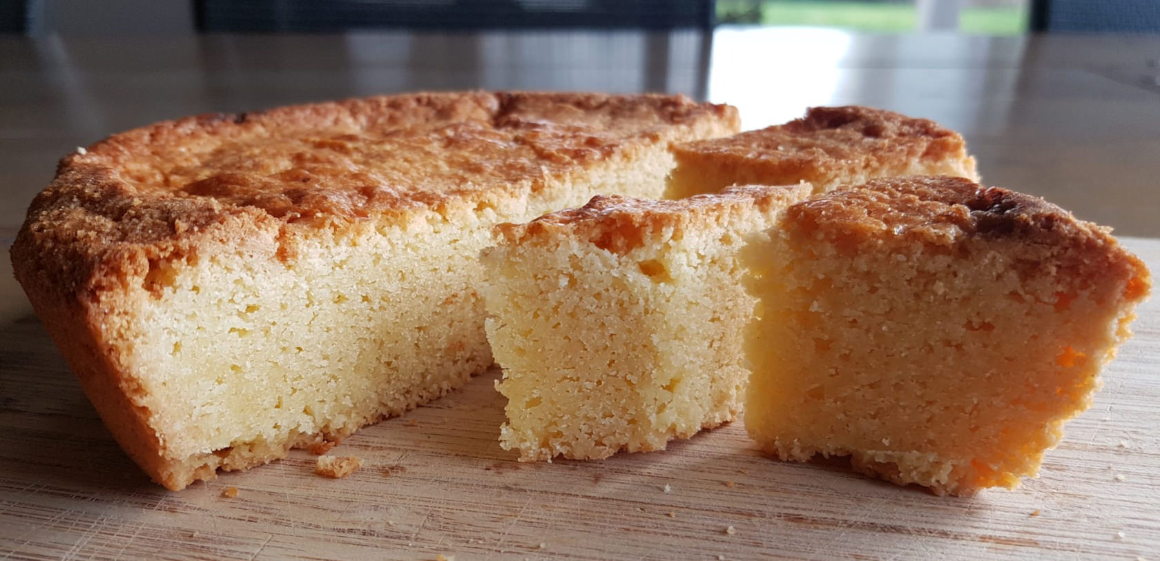 ©Catherine LE BAIL. Gâteau Breton en morceau. ©Catherine LE BAIL. Gâteau Breton en morceau.