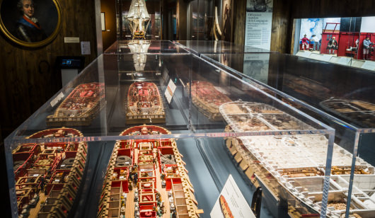 © Xavier DUBOIS - Maquettes de bateaux au Musée de la Compagnie des Indes à Port-Louis Maquettes de bateaux au Musée de la Compagnie des Indes à Port-Louis