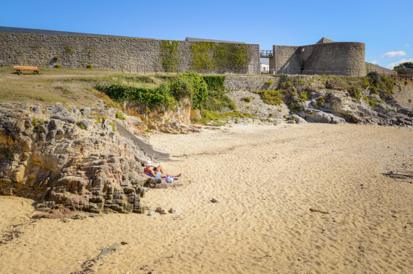 La plage du Lohic à Port-Louis.