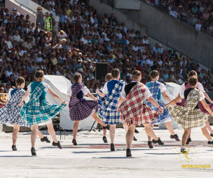 Danses au Stade du Moustoir pendant le Festival Interceltique de Lorient