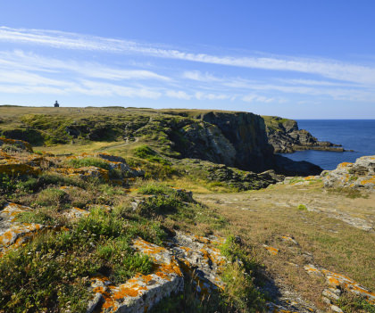 Réserve naturelle de l'Ile de Groix au phare de Pen Men.